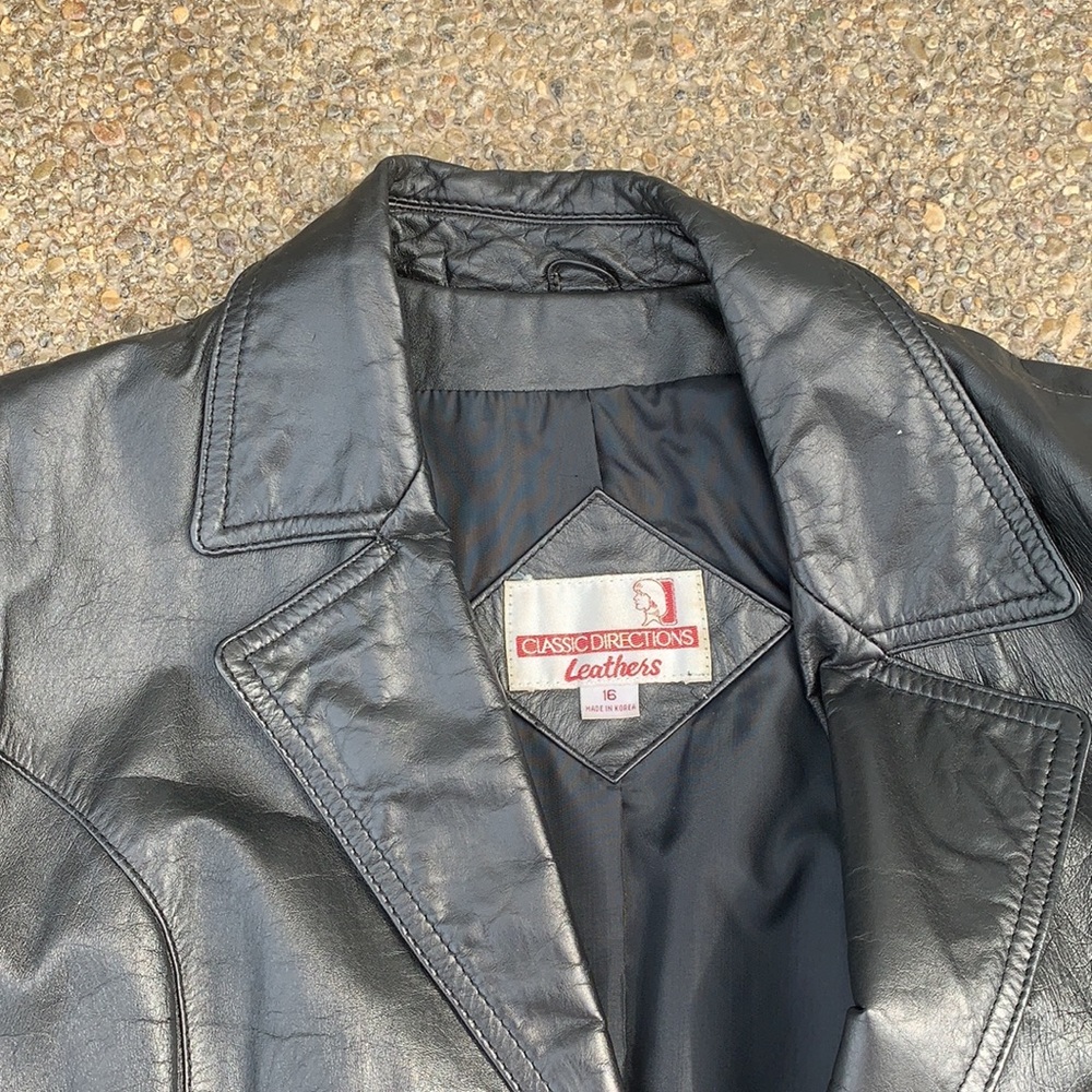 Vintage long leather belted jacket, Size 16 - Picture 6 of 13